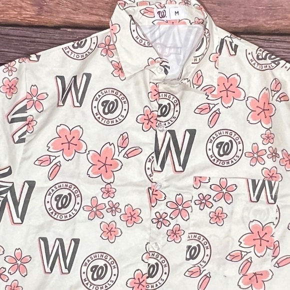 Washington Nationals Hawaiian Floral Button Down Shirt MLB Baseball - Picture 2 of 4